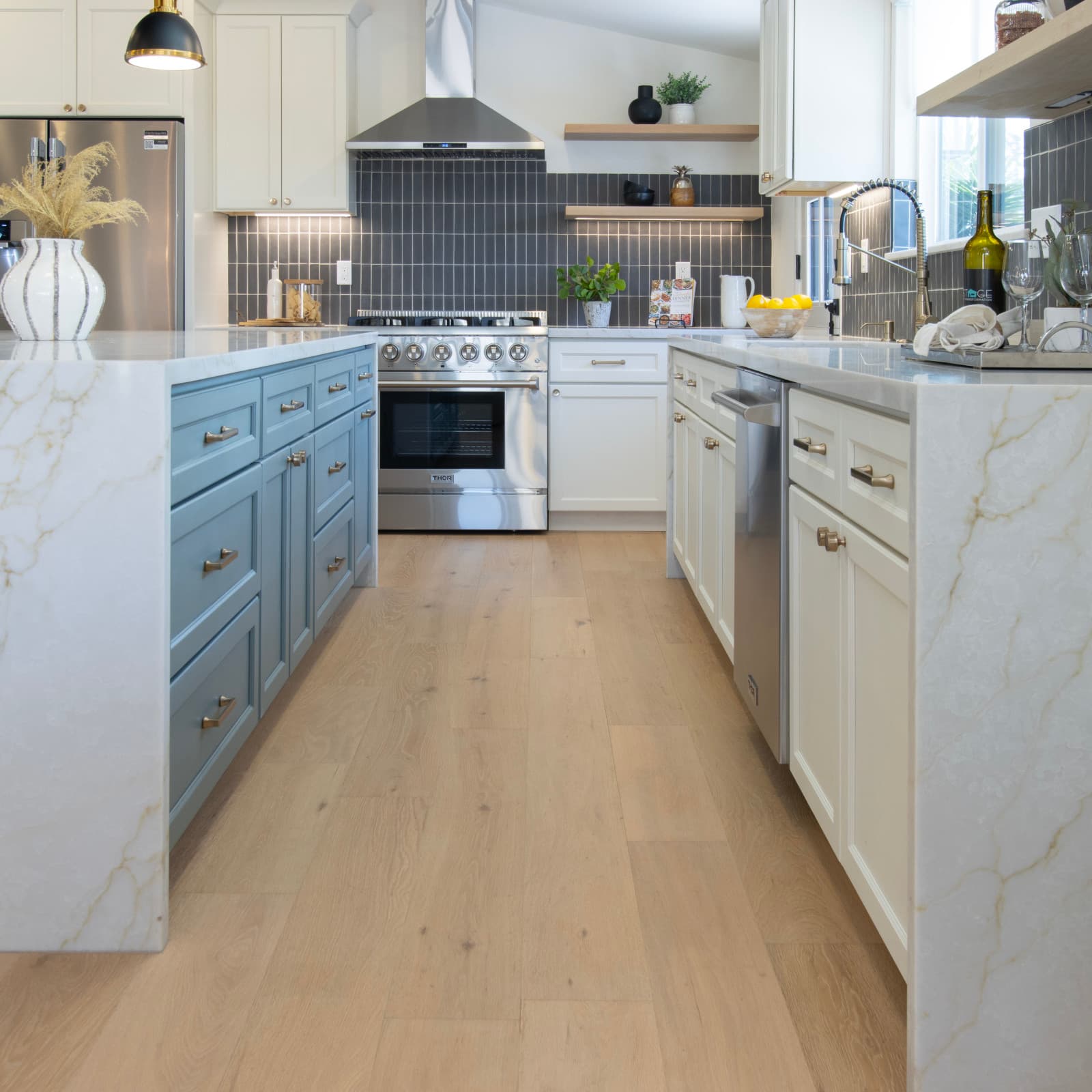 CALI Sonoma Salt Oak Engineered Hardwood - Green to the Core Flooring Barrel Collection - view 4