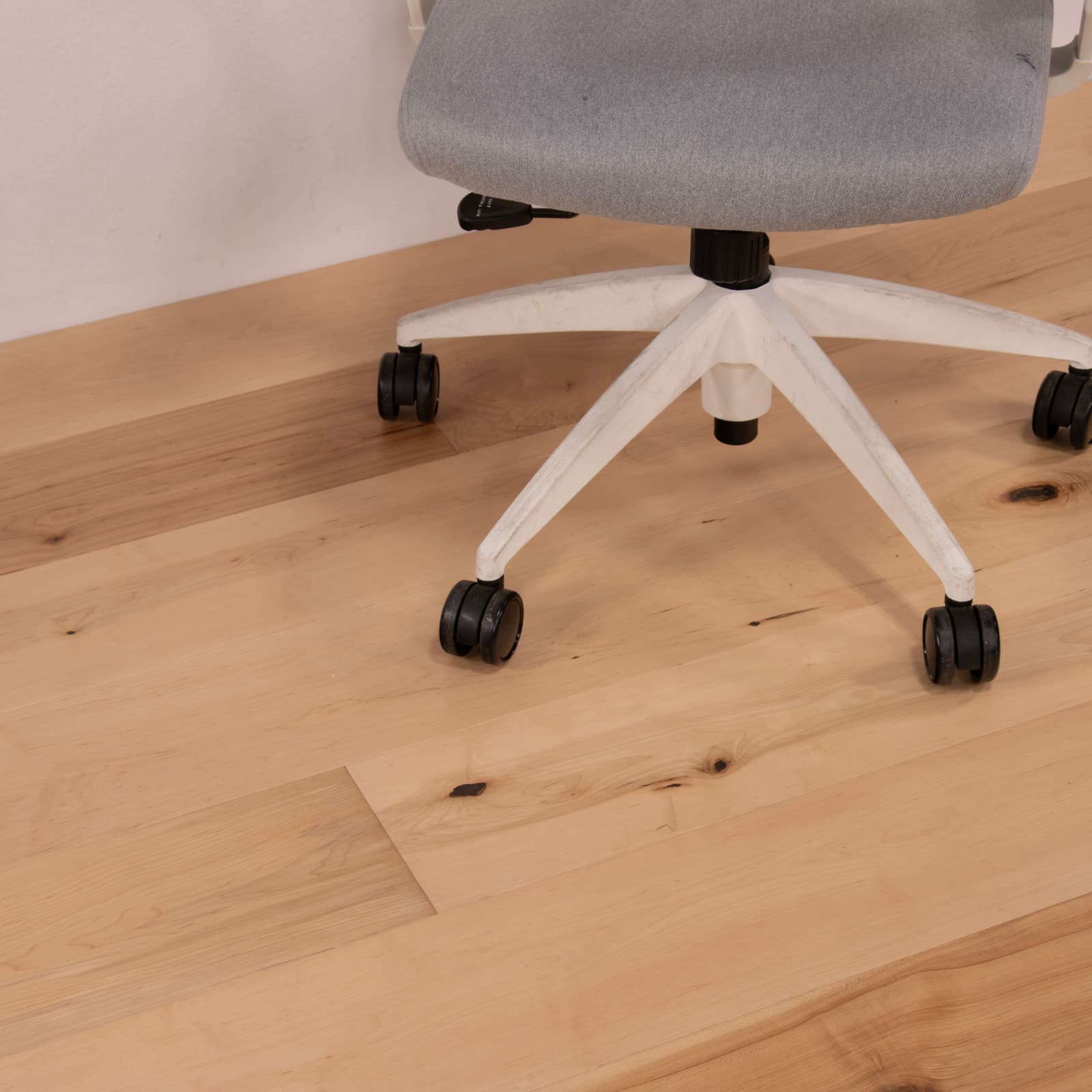 CALI Natural Maple Engineered Flooring — Varietals Collection — detail view 4