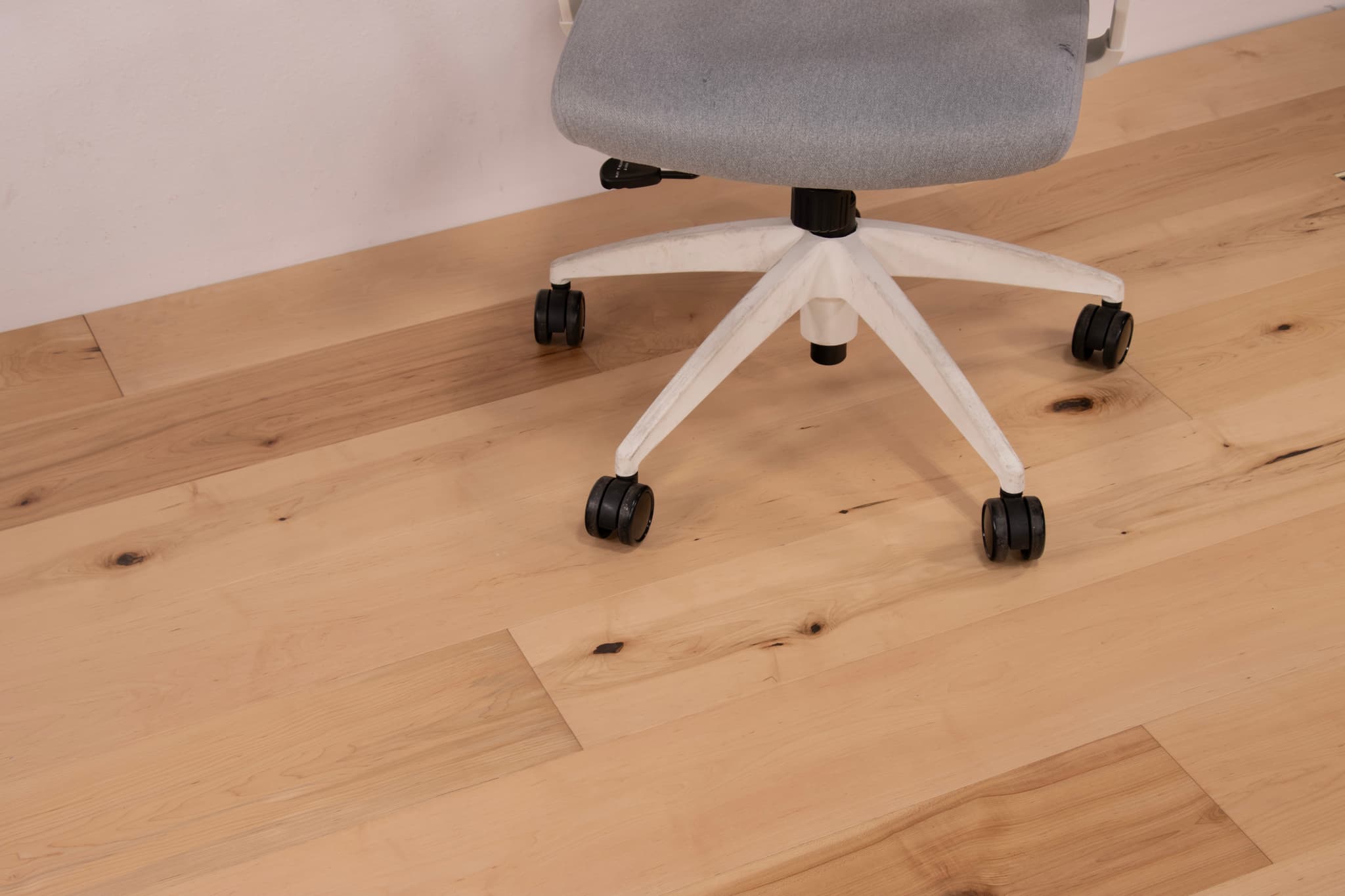 CALI Natural Maple Engineered Flooring Varietals Collection - view 4