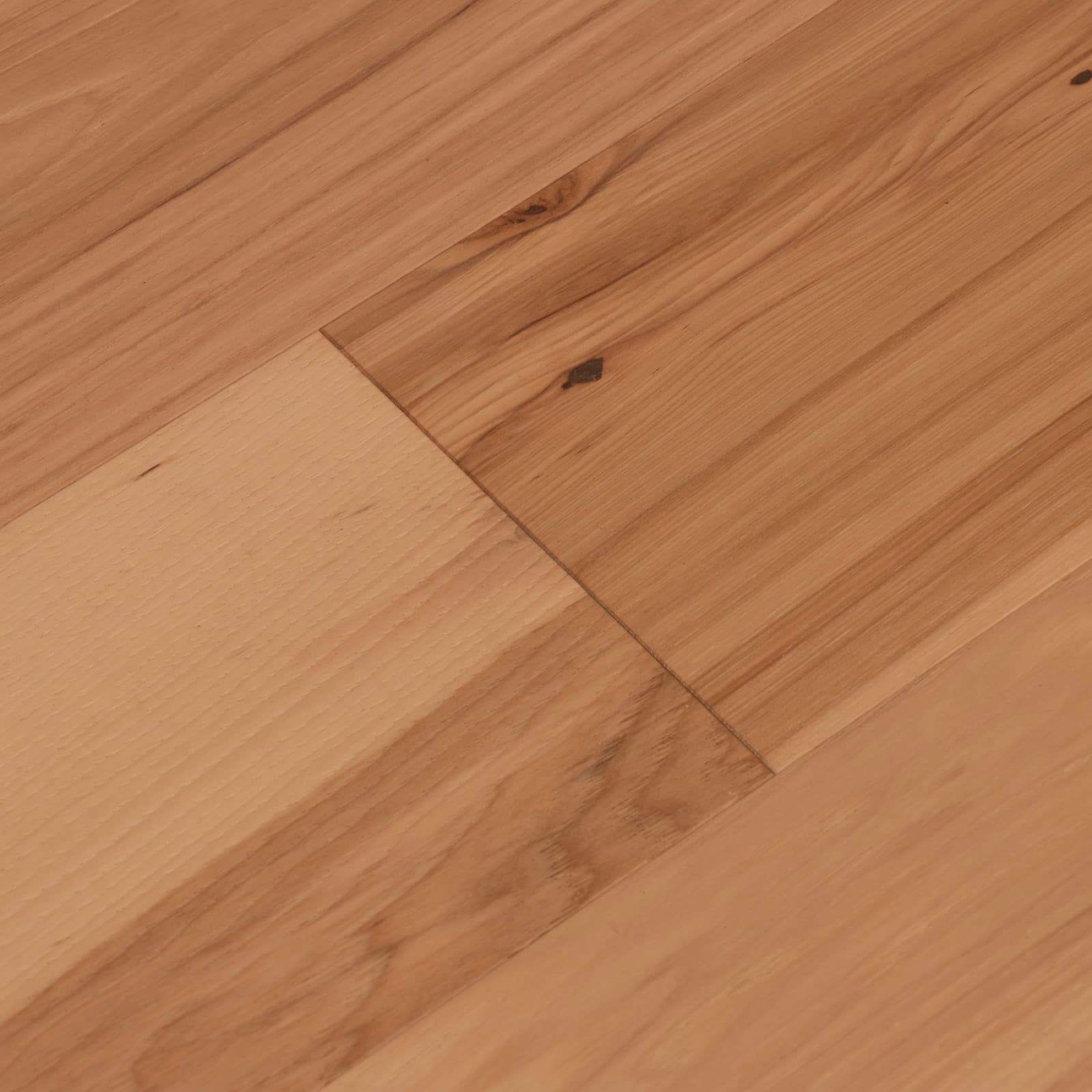 CALI Natural Hickory Engineered Flooring — Varietals Collection — detail view 5