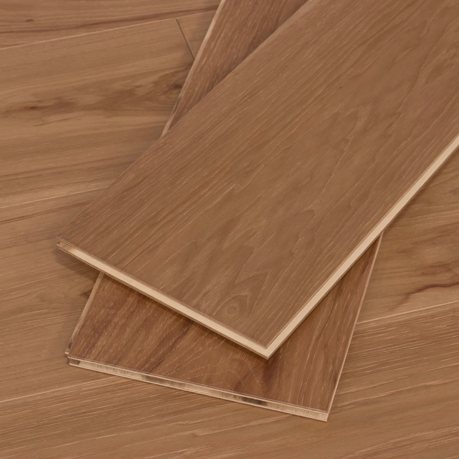 CALI Cured Hickory Engineered Flooring — Varietals Collection — detail view 7
