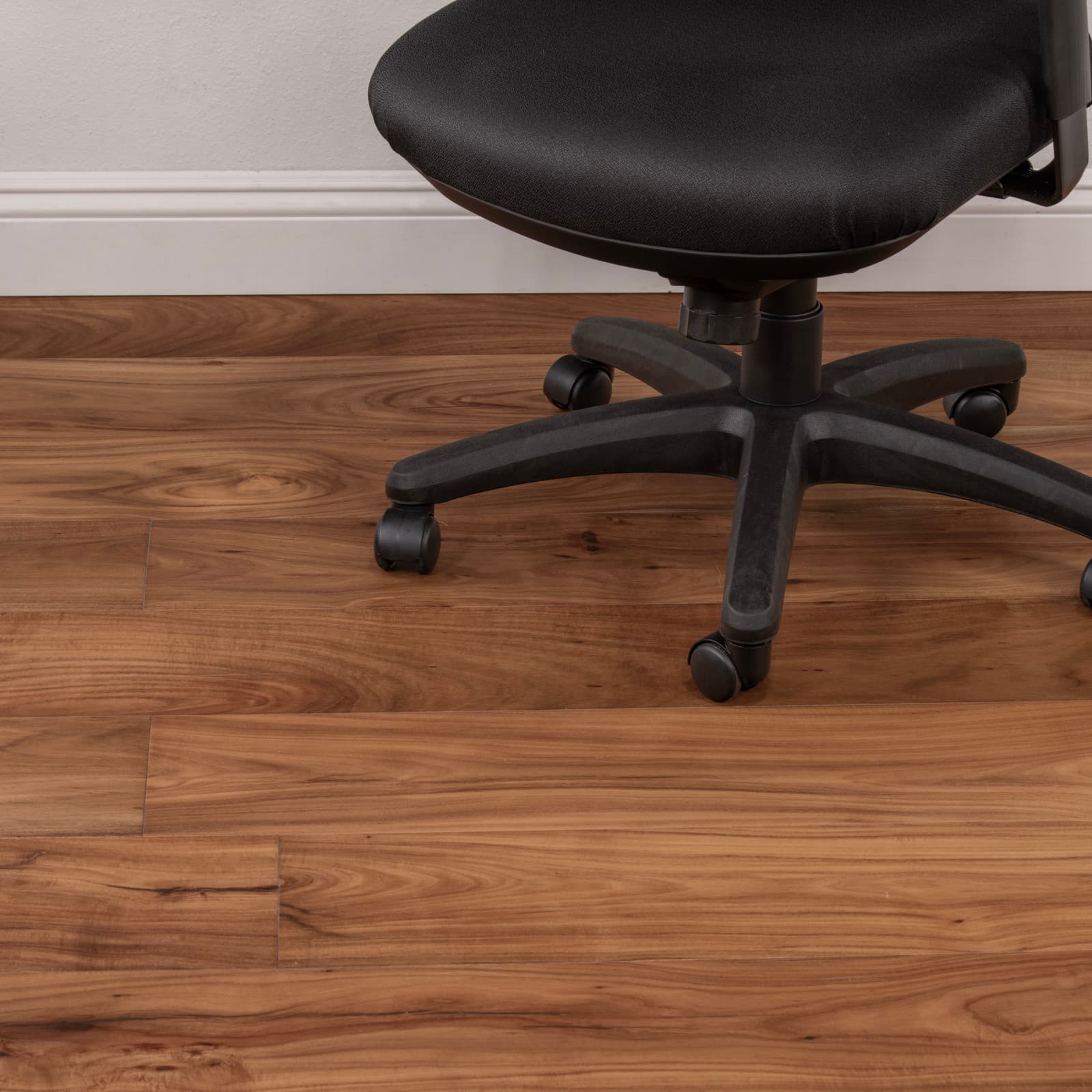 CALI Natural Acacia Engineered Flooring — Varietals Collection — detail view 3