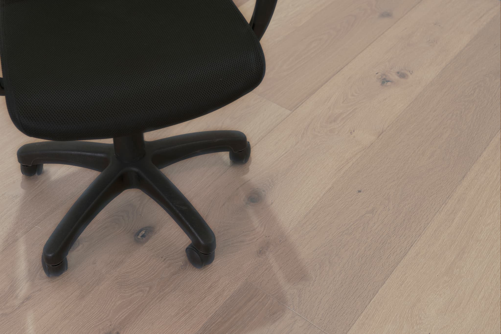 CALI Petite Pearl Engineered Hardwood - Green to the Core Flooring Barrel First Press Collection - view 2