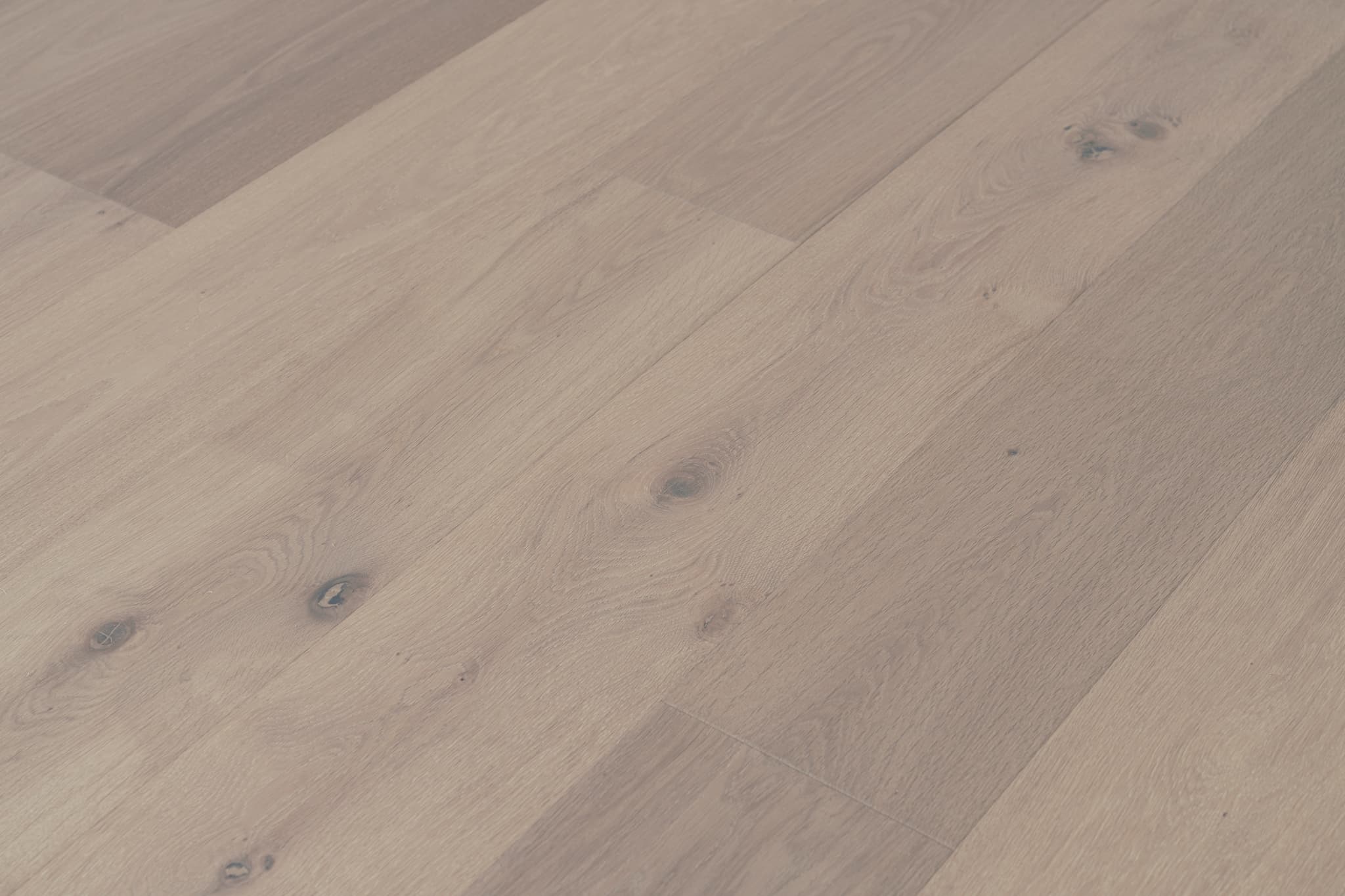 CALI Petite Pearl Engineered Hardwood - Green to the Core Flooring Barrel First Press Collection - view 4