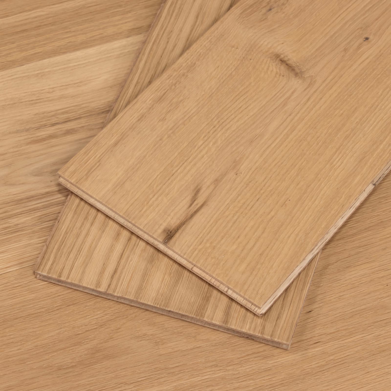 CALI Strawvignon Blanc Engineered Hardwood - Green to the Core Flooring — First Press Collection — detail view 5