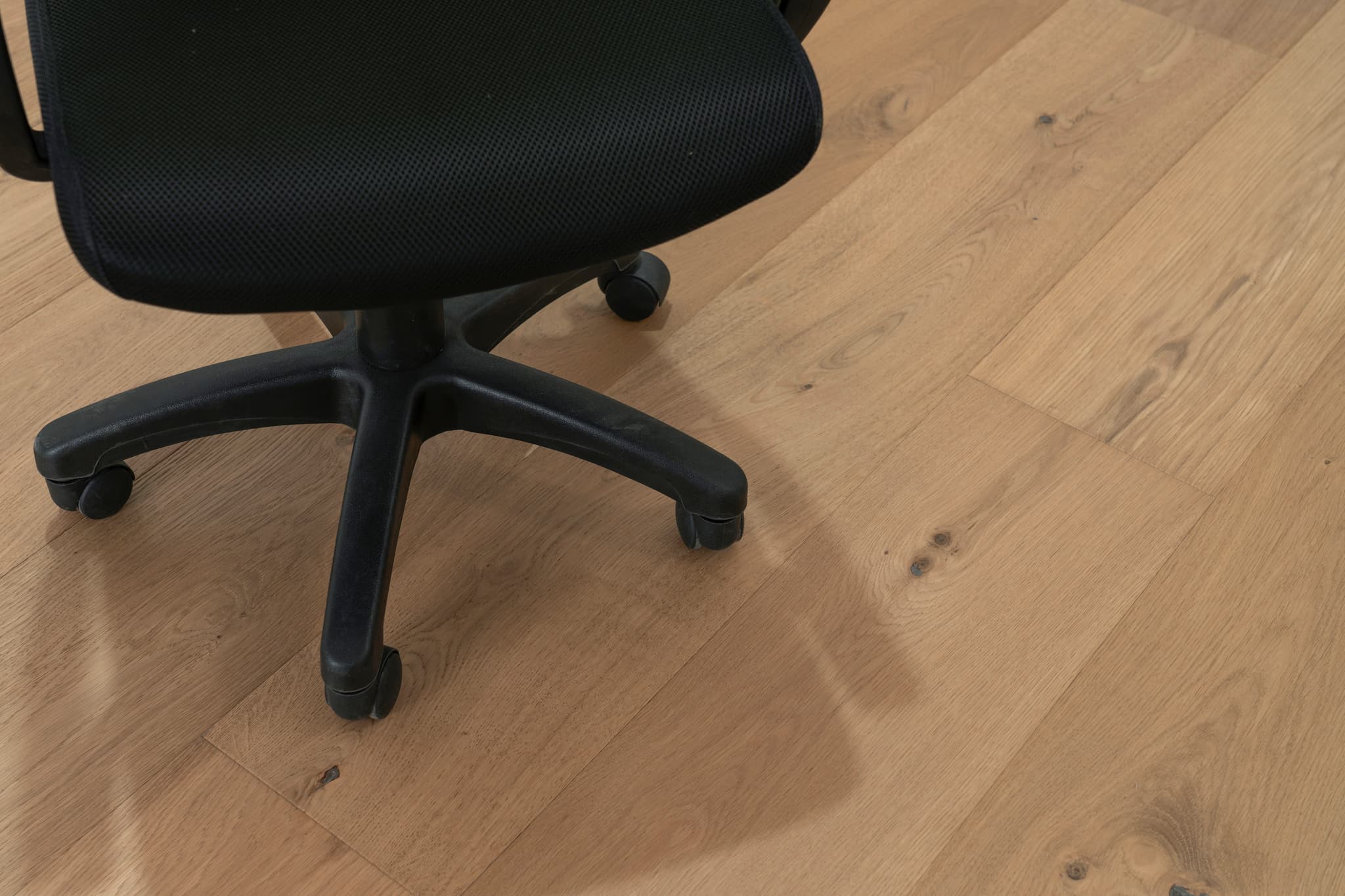 CALI Strawvignon Blanc Engineered Hardwood - Green to the Core Flooring Barrel First Press Collection - view 2