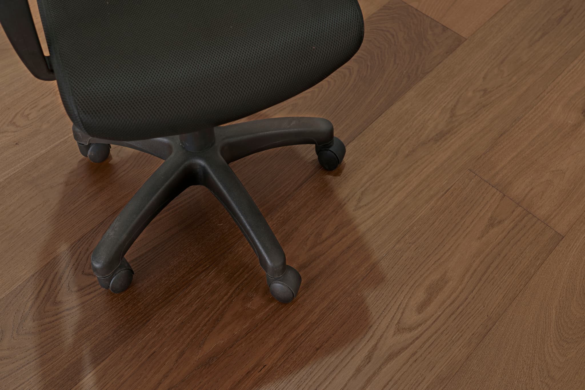 CALI Que Syrah Engineered Hardwood - Green to the Core Flooring Barrel First Press Collection - view 3