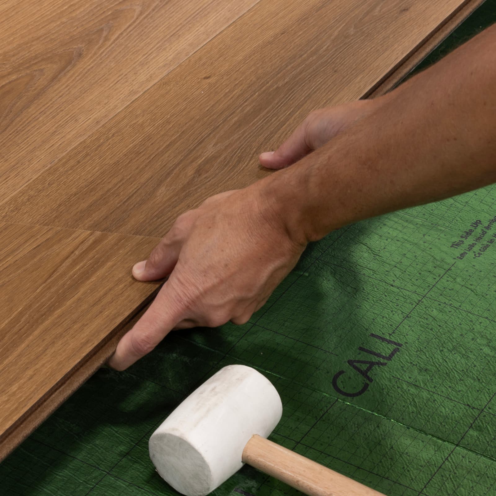 CALI Montara Oak Laminate Top Layer with High Density Wood Core Flooring Mavericks Collection - view 5