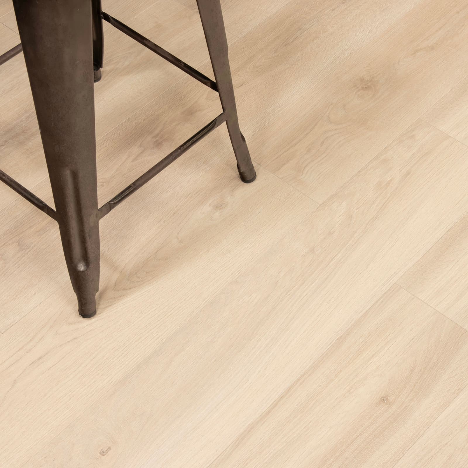 CALI Vallemar Blanc Laminate Top Layer with High Density Wood Core Flooring — Pacifica Collection — detail view 4