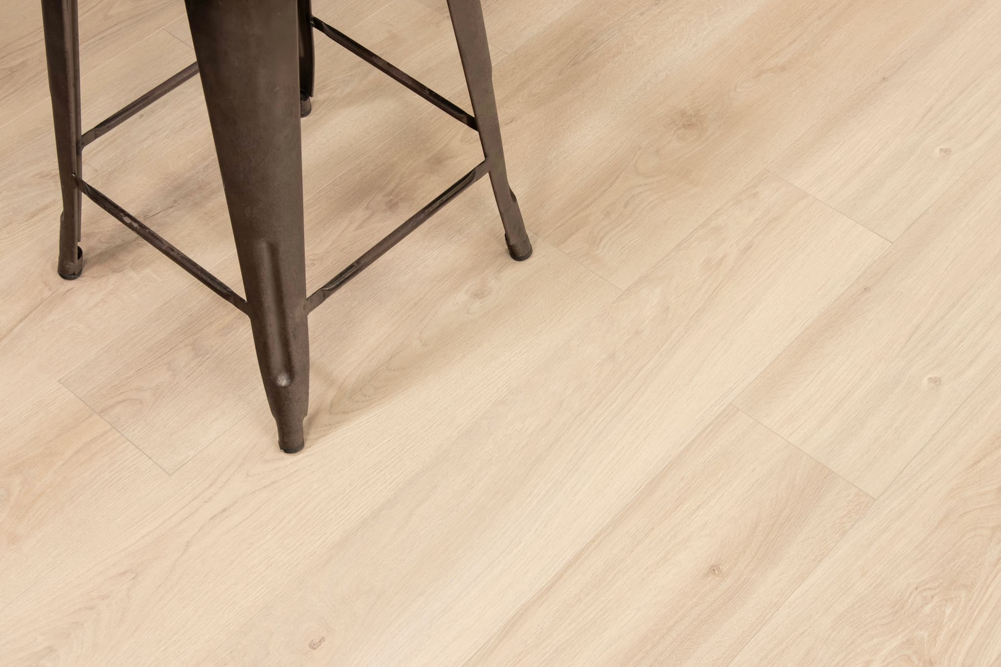 CALI Vallemar Blanc Laminate Top Layer with High Density Wood Core Flooring Pacifica Collection - view 4