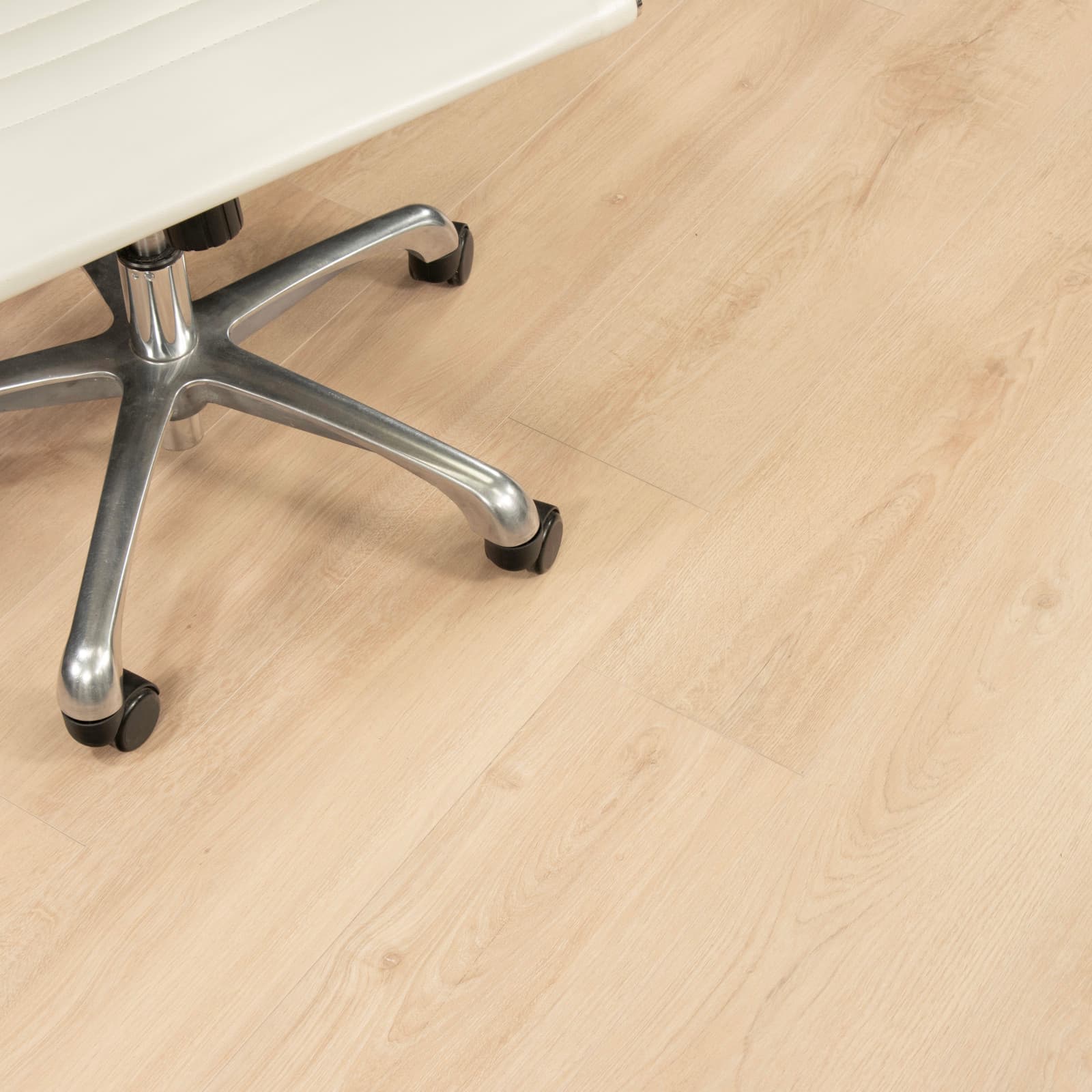 CALI Southern Salt Laminate Top Layer with High Density Wood Core Flooring — Pacifica Collection — detail view 4