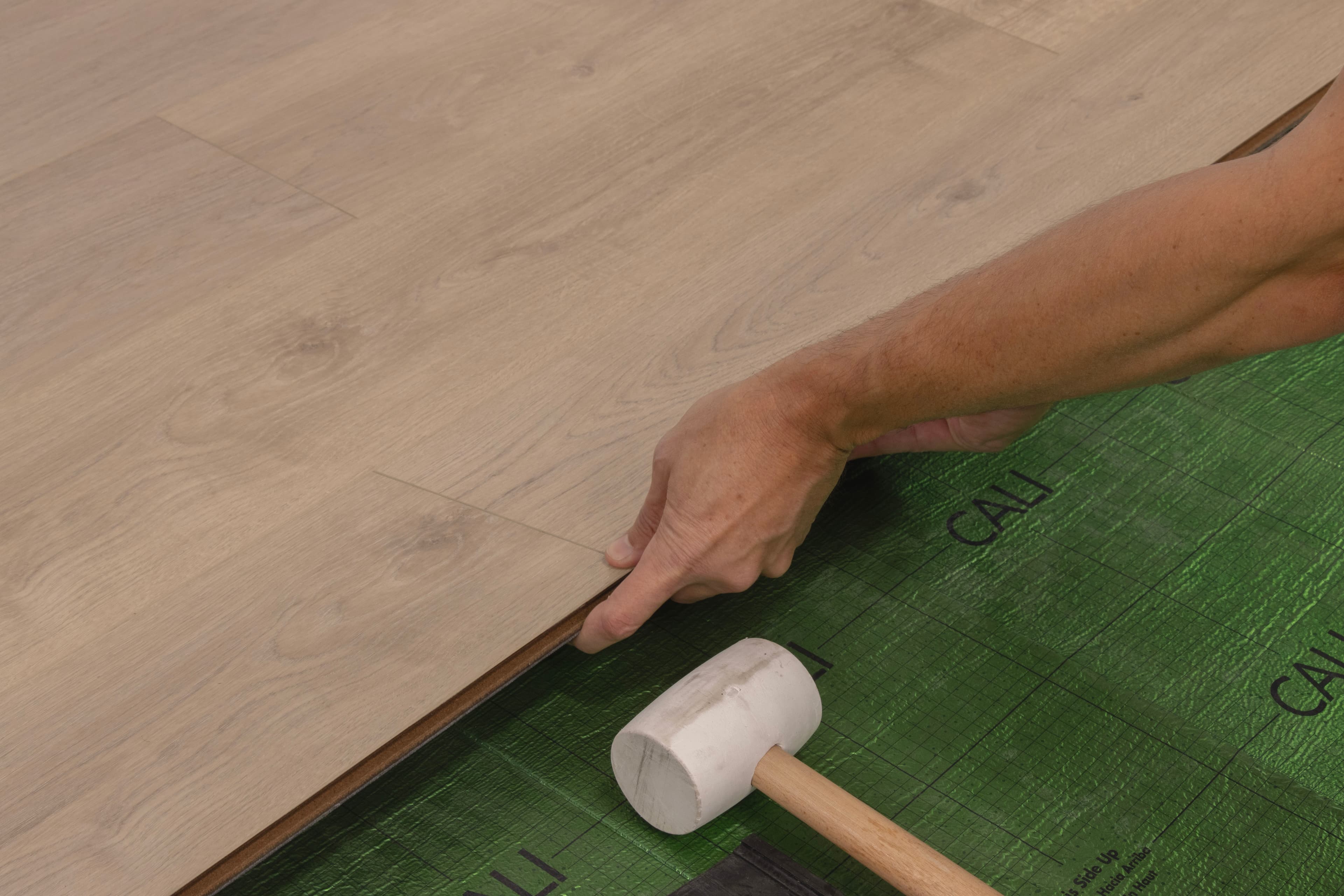 Walnut Shell Pacifica Laminate - Image 4