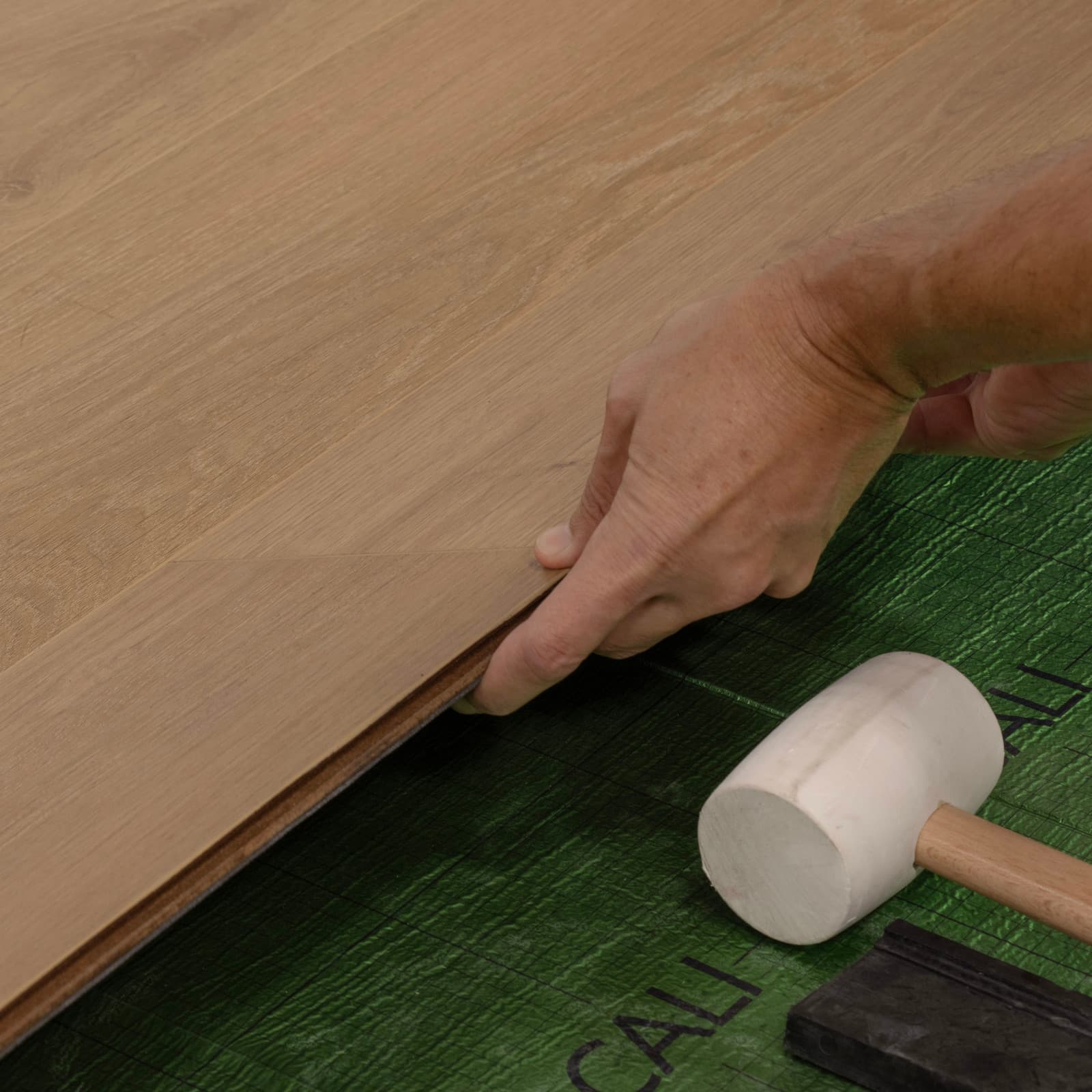 CALI Surfwood Laminate Top Layer with High Density Wood Core Flooring — Pacifica Collection — detail view 4