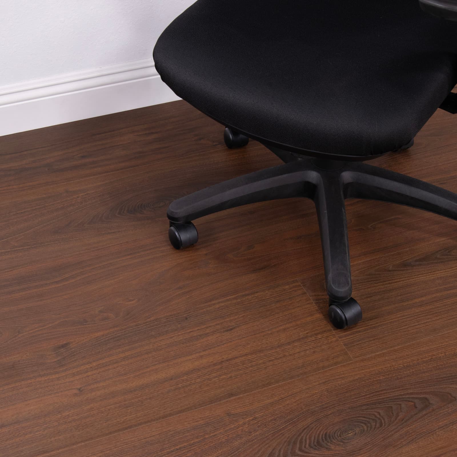 CALI Old Mission Umber Laminate Top Layer with High Density Wood Core Flooring — Santa Cruz Collection — detail view 3