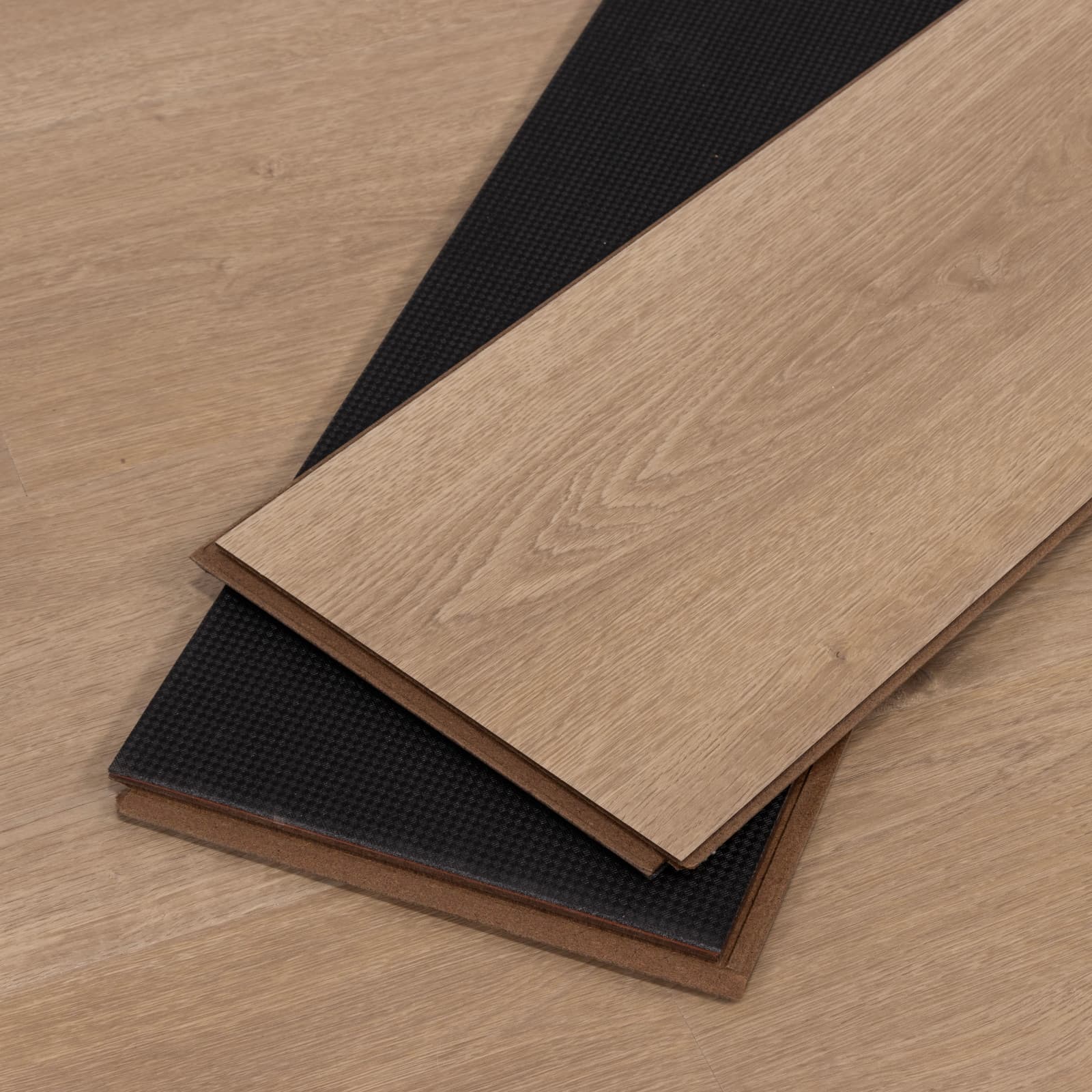 CALI Del Mar Drift Laminate Top Layer with High Density Wood Core Flooring — Santa Cruz Collection — detail view 6