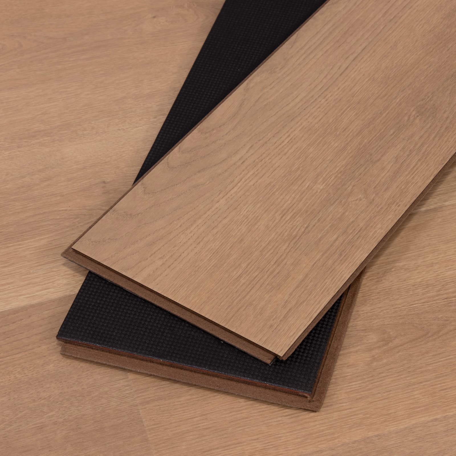 CALI Belmont Bluffs Laminate Top Layer with High Density Wood Core Flooring — Santa Cruz Collection — detail view 5