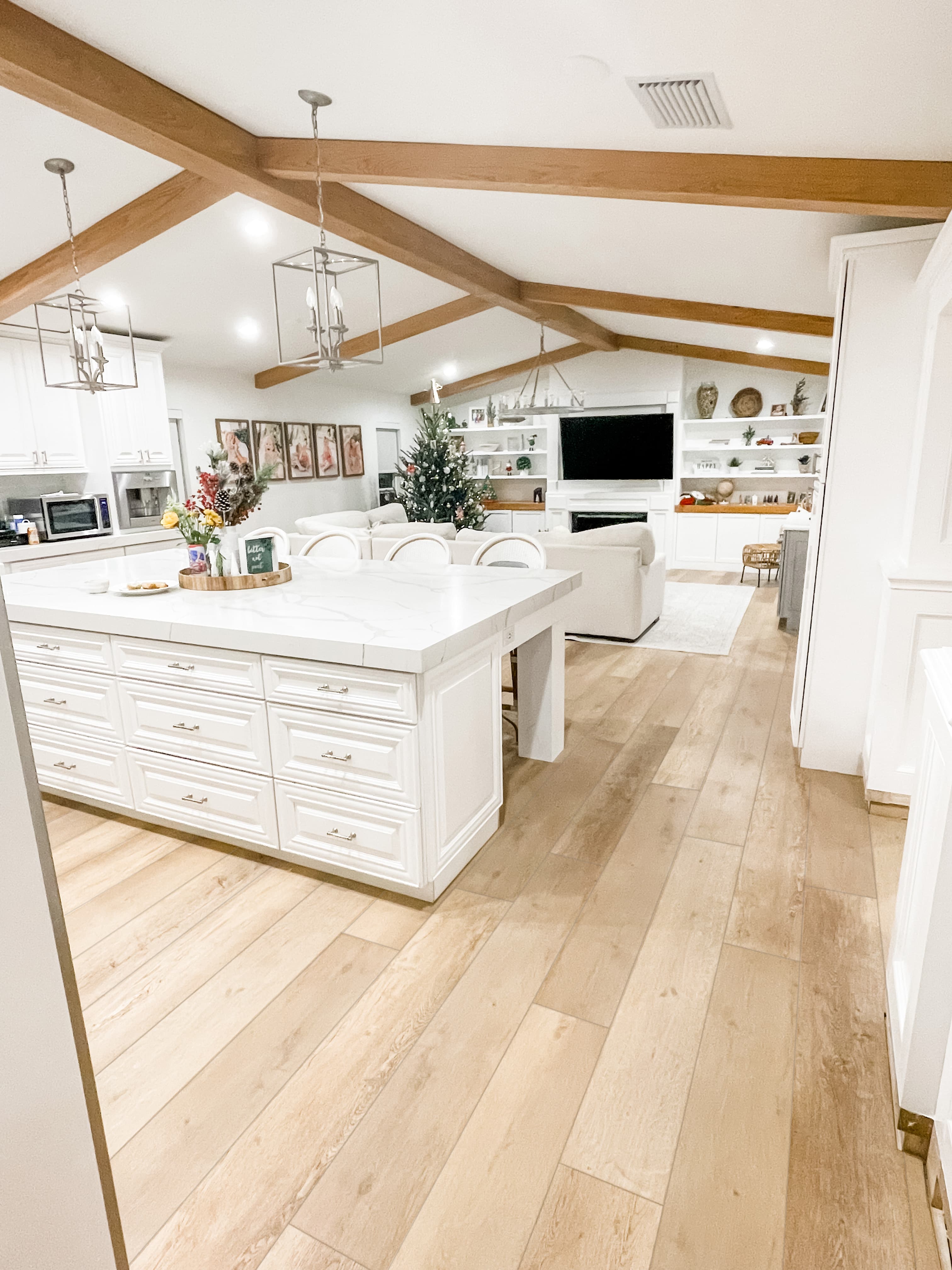 Laguna Sand Legends Vinyl Flooring - Image 3