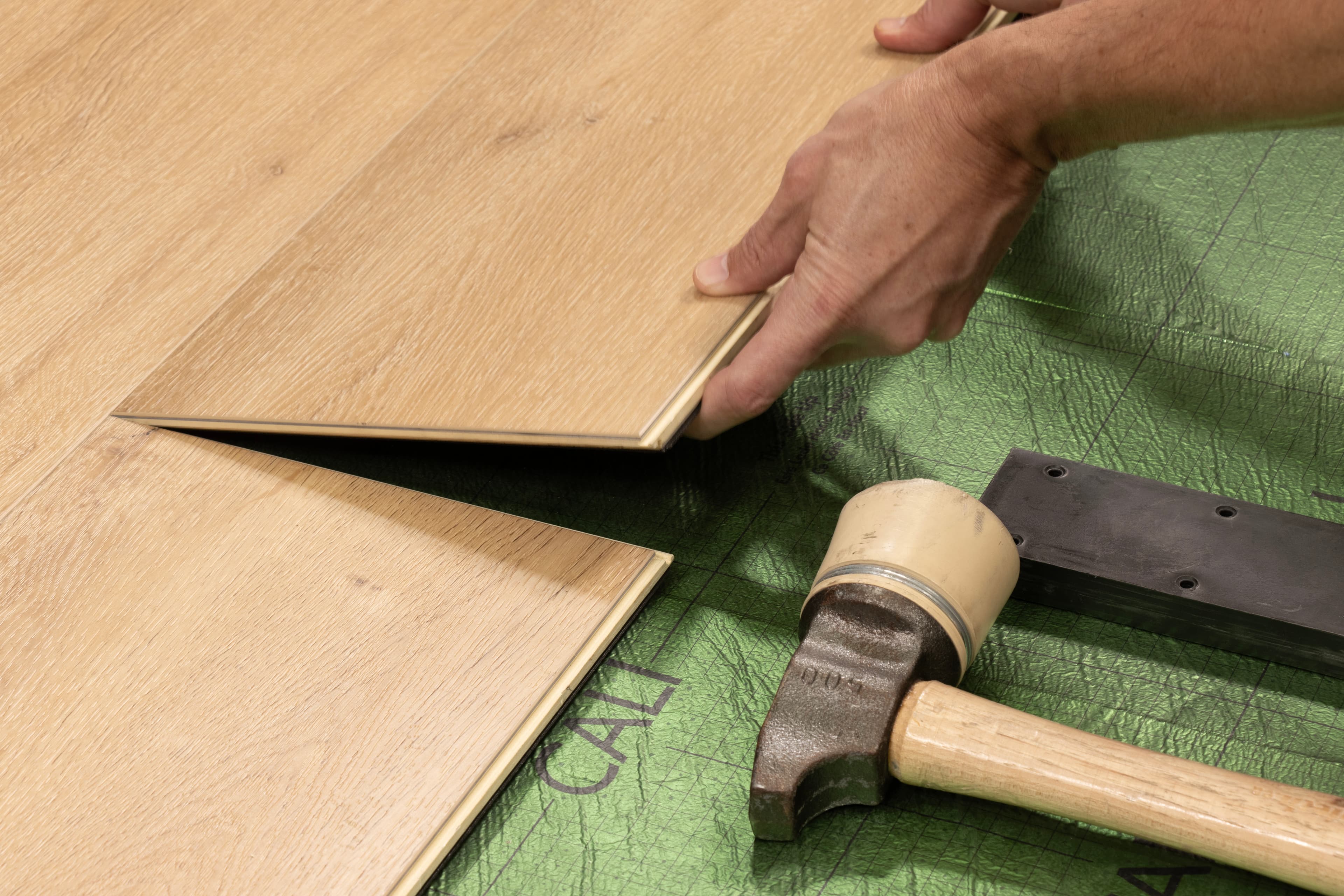 Hidden Palm Legends Vinyl Flooring (Angle-Angle) - Image 4