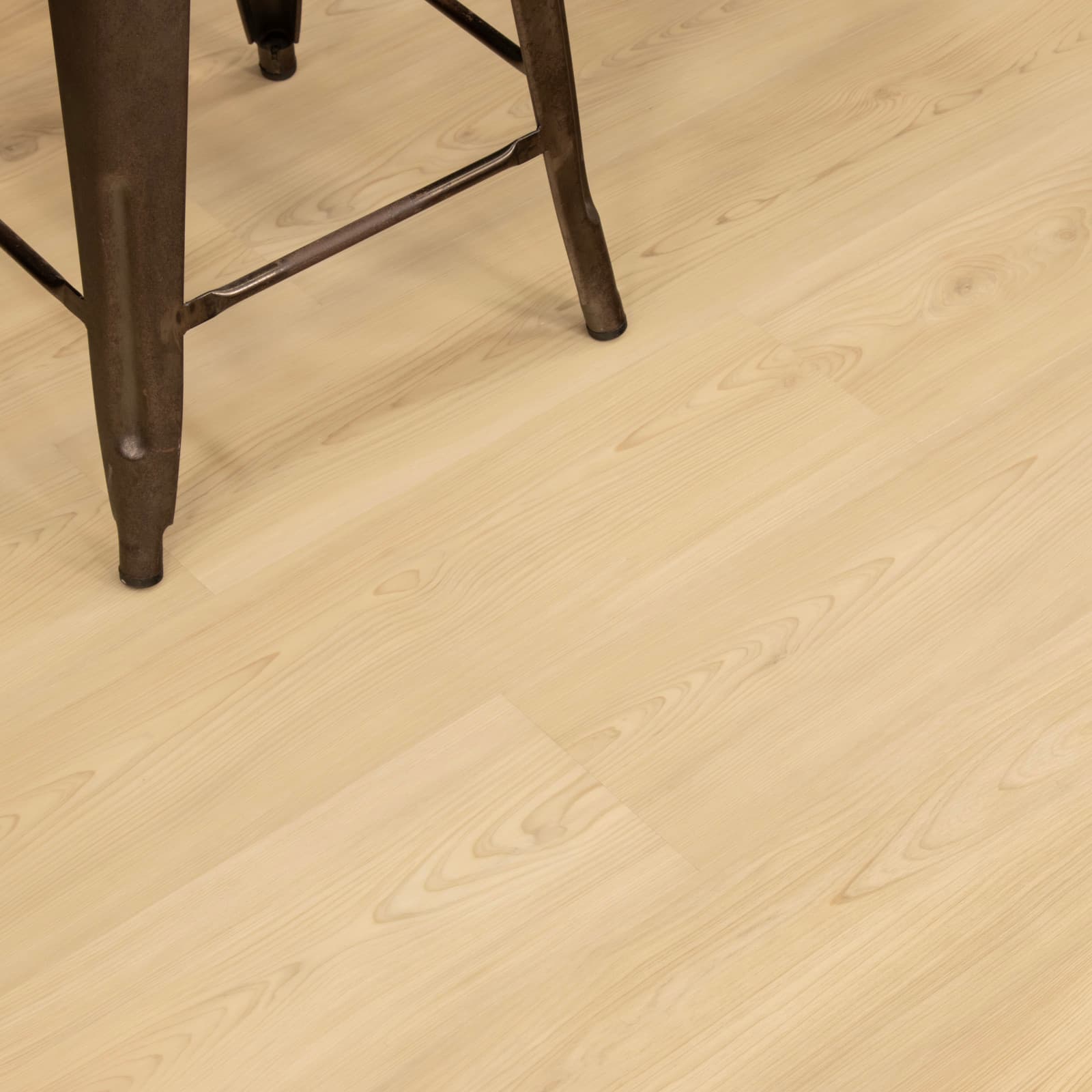 CALI Caspar Cream 100% Waterproof GeoCore® (SPC Composite) Flooring — Select Collection — detail view 3