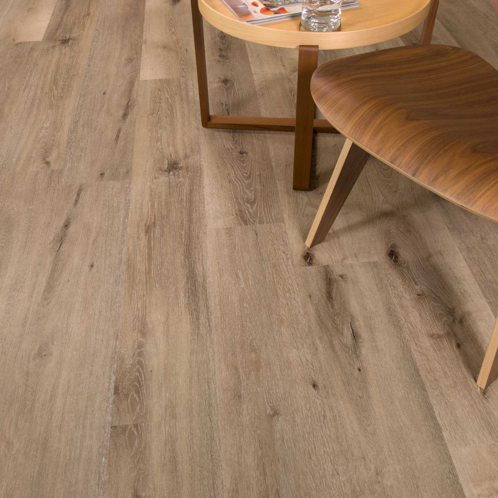 CALI Aged Hickory 100% Waterproof GeoCore (SPC) Flooring — Select Premium Collection — detail view 4
