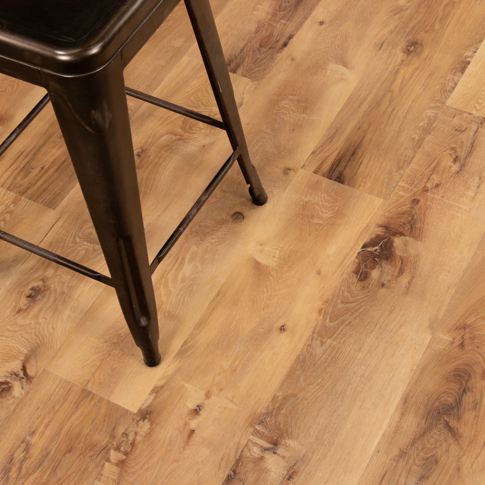 CALI North Shore Oak 100% Waterproof GeoCore (SPC) Flooring — Select Premium Collection — detail view 3