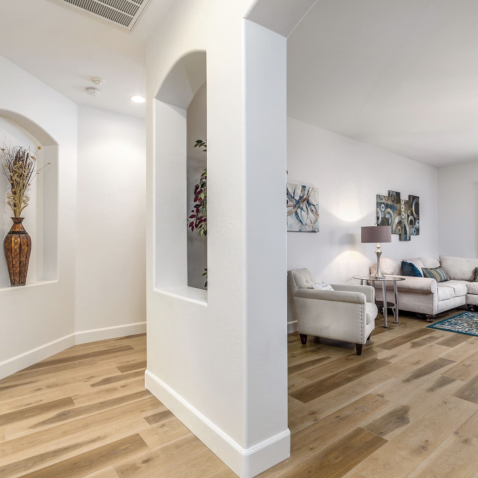 CALI Cantina Oak Flooring — Windansea Low Tide Collection — detail view 3