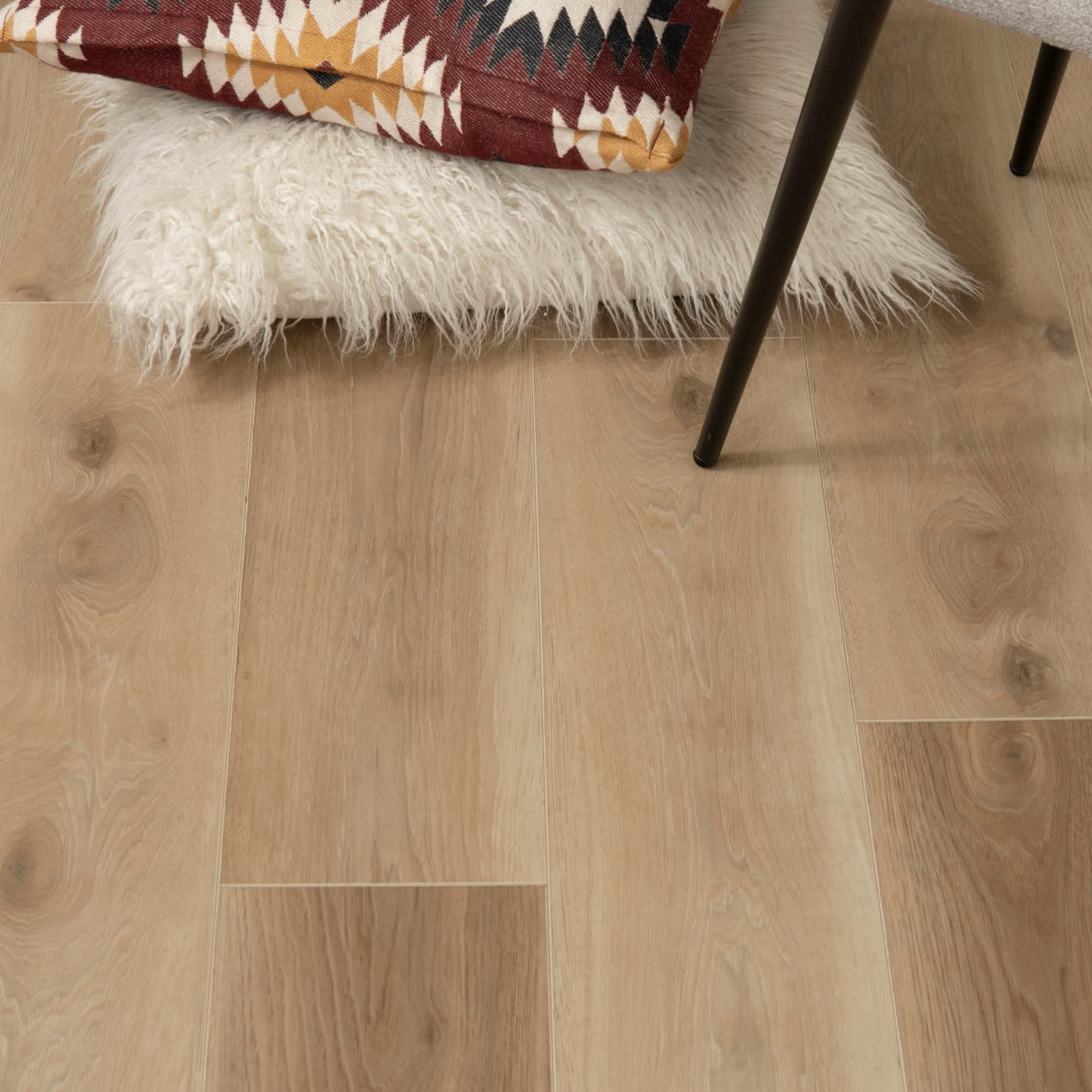 CALI Cantina Oak Flooring — Windansea Low Tide Collection — detail view 4