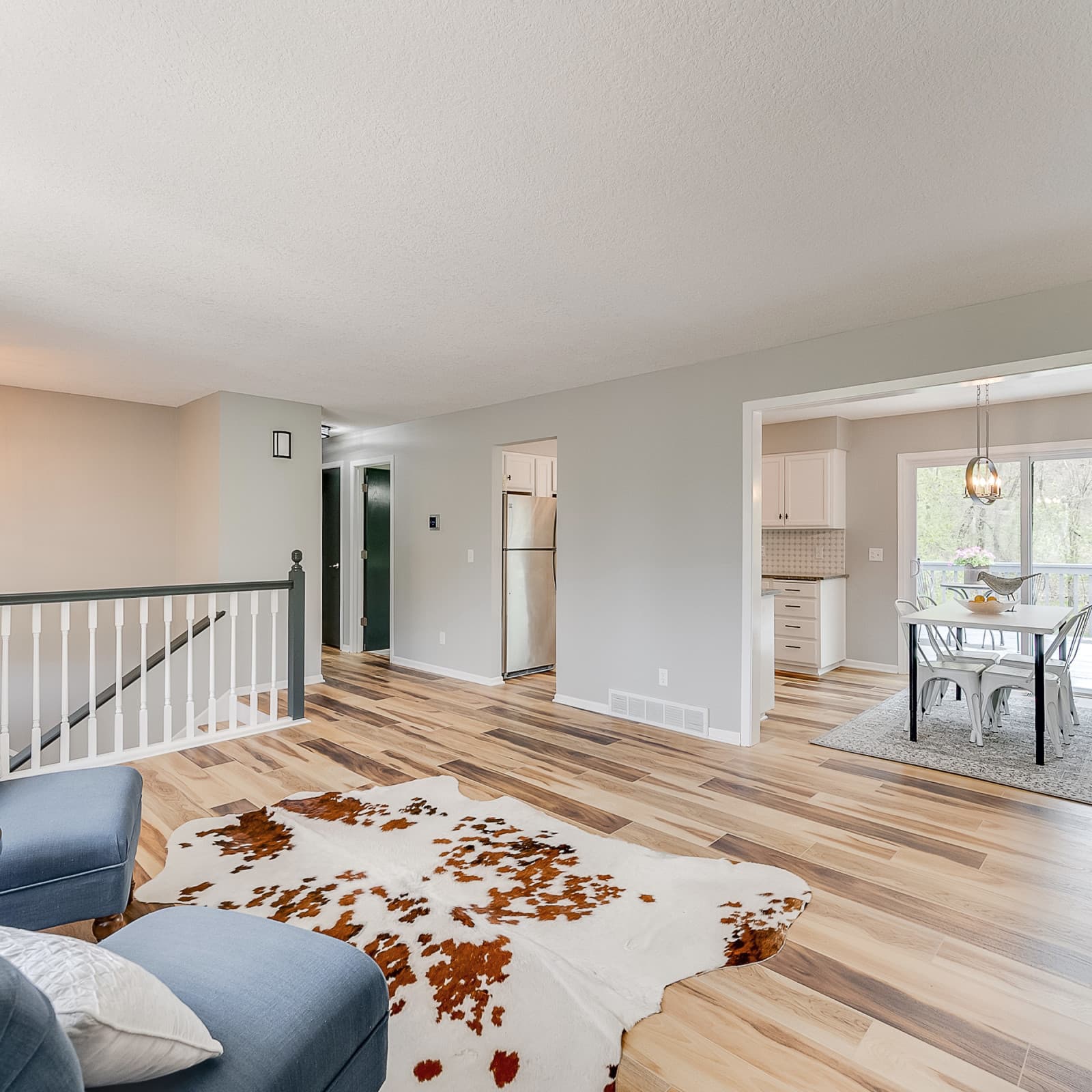 CALI Huntington Hickory Flooring — Windansea Low Tide Collection — detail view 4