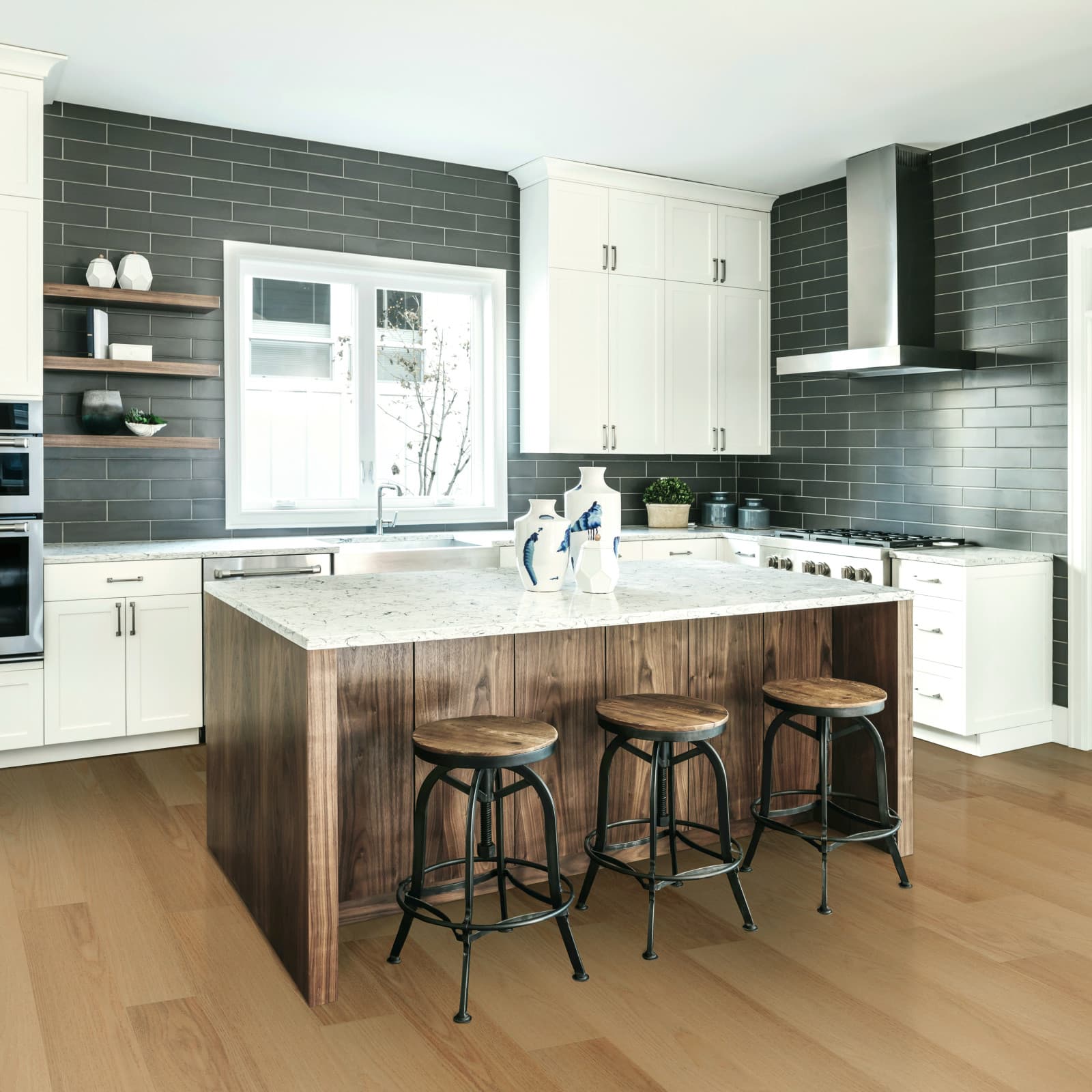 CALI Vinyl Sunbaked Escape Trestles flooring