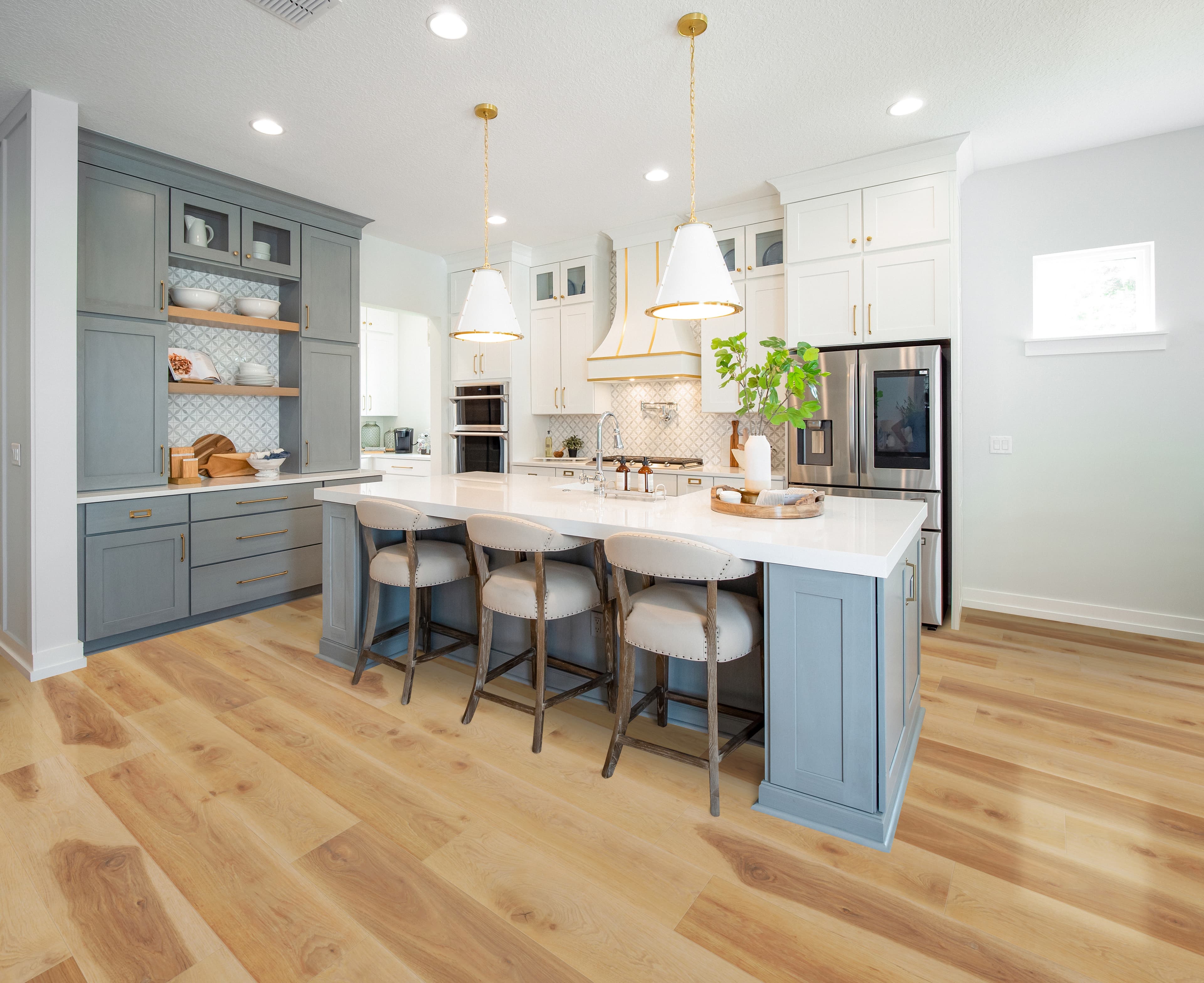 South Seas Oak Trestles Vinyl Plank Flooring - Image 2