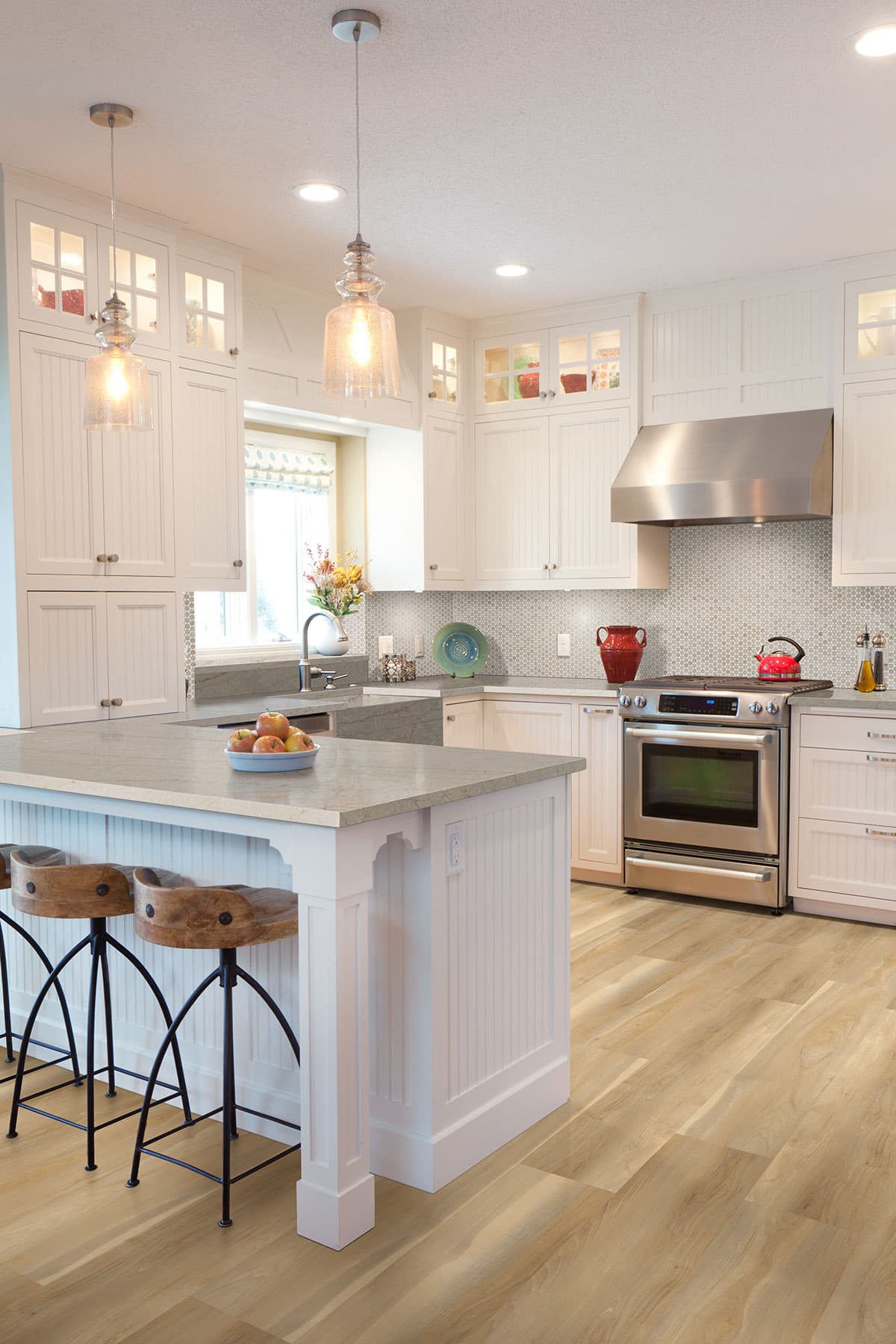 MSI Everlife Bayhill Blonde Glue Down Luxury Vinyl Flooring — Nove Plus Collection