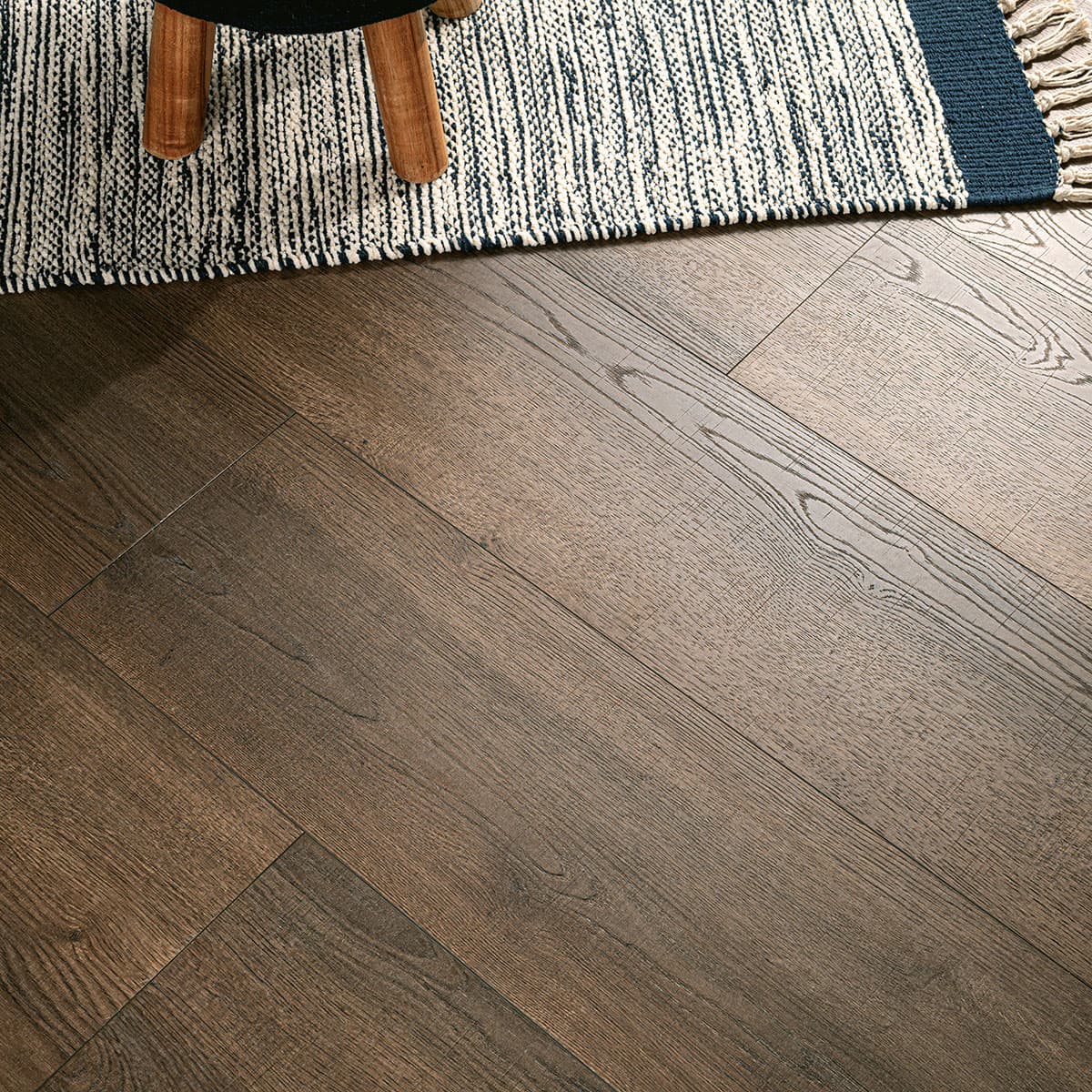 MSI Everlife Hybrid Roghan 100% Waterproof Hybrid Rigid Core Flooring — Shorecliffs Collection — detail view 4
