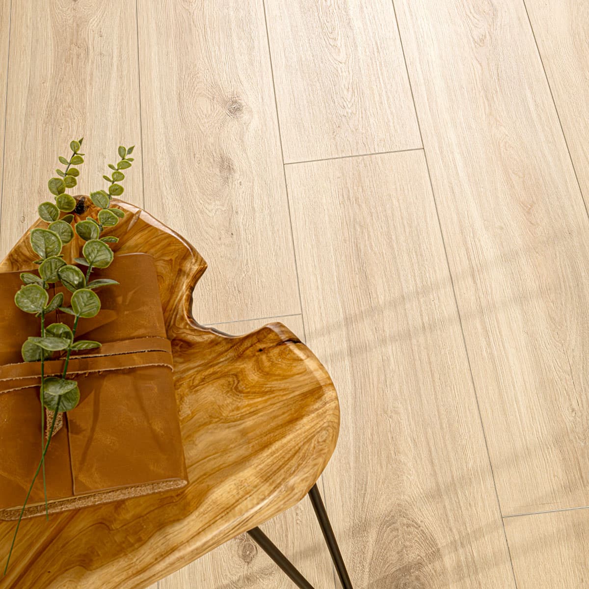 MSI Everlife Hybrid Sunnyvale 100% Waterproof Hybrid Rigid Core Flooring — Smithcliffs Collection — detail view 9