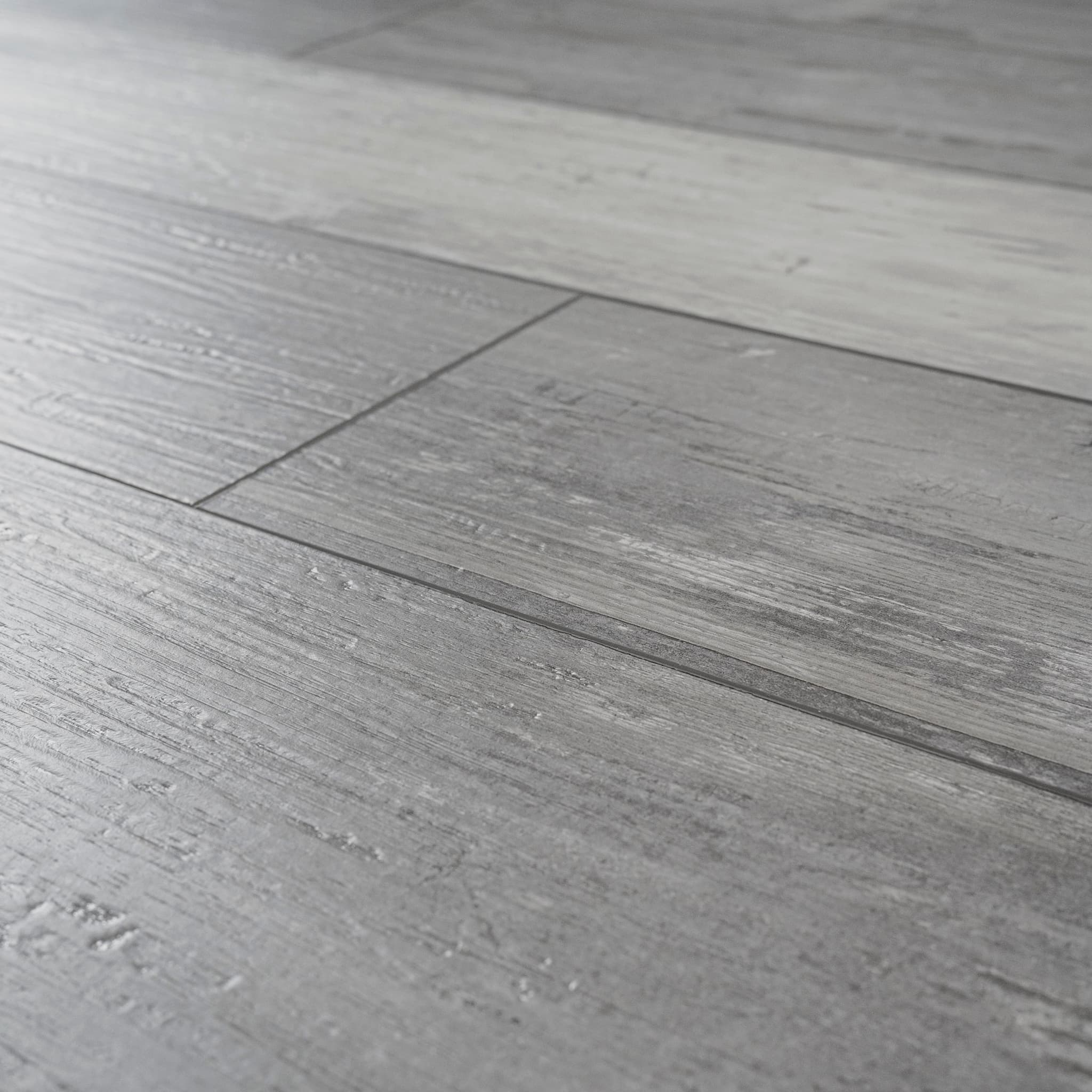 MSI Everlife Kingsdown Gray 100% Waterproof Rigid Core (SPC) Flooring — Andover Collection — detail view 6