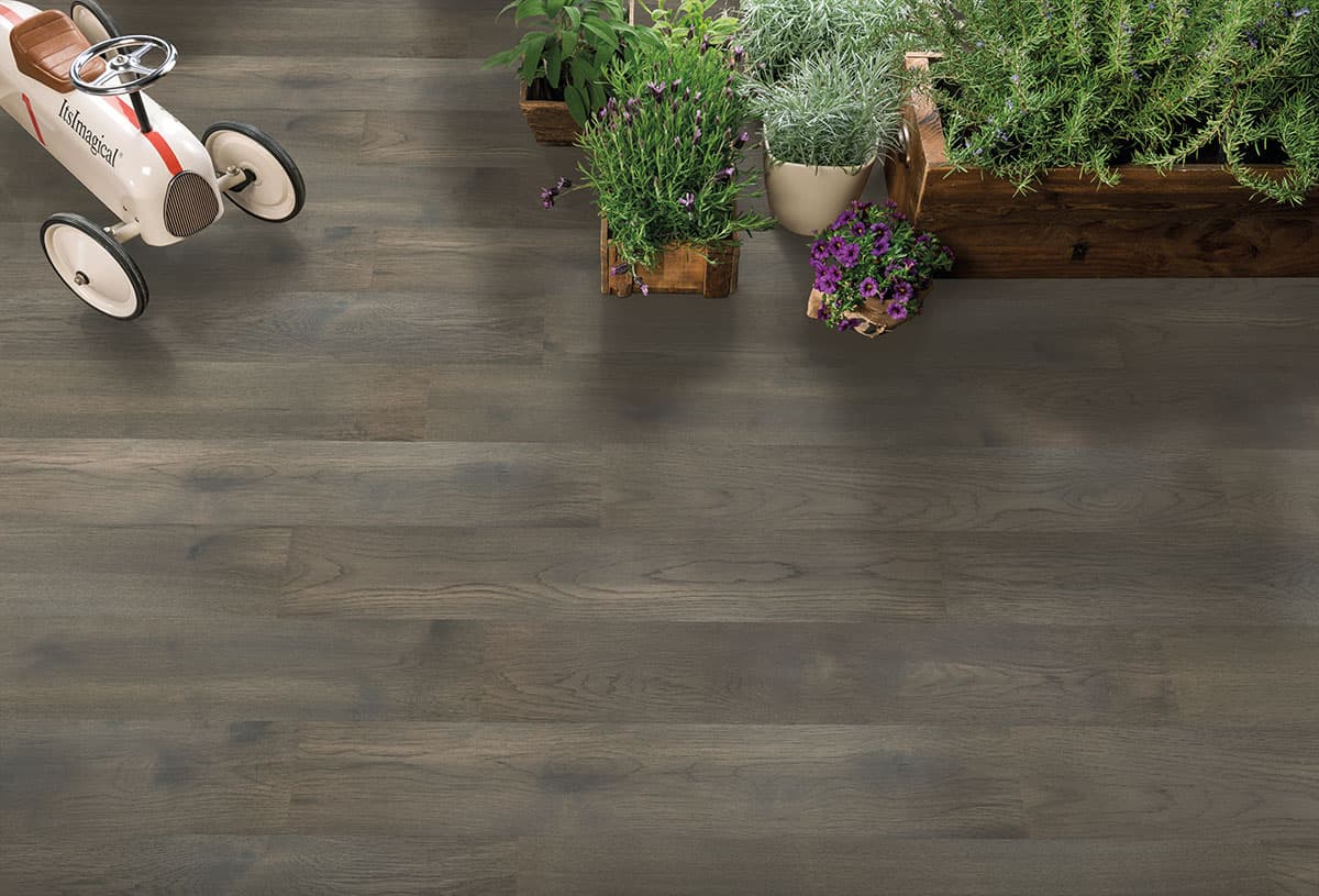 MSI Everlife Wood Brook Timber Hickory 100% Waterproof Engineered Hardwood Flooring — Woodhills Collection — detail view 3
