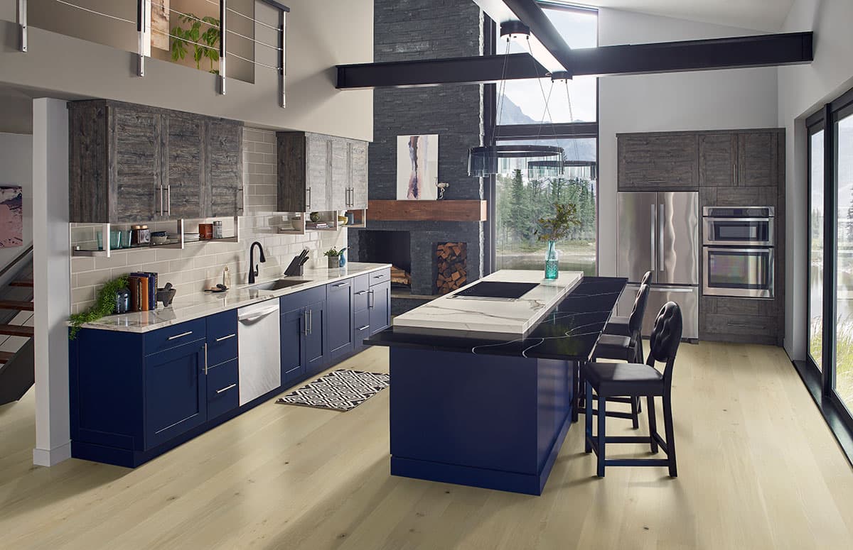 MSI Everlife Wood Coral Ash Oak 100% Waterproof Engineered Hardwood Flooring — Woodhills Collection — detail view 3